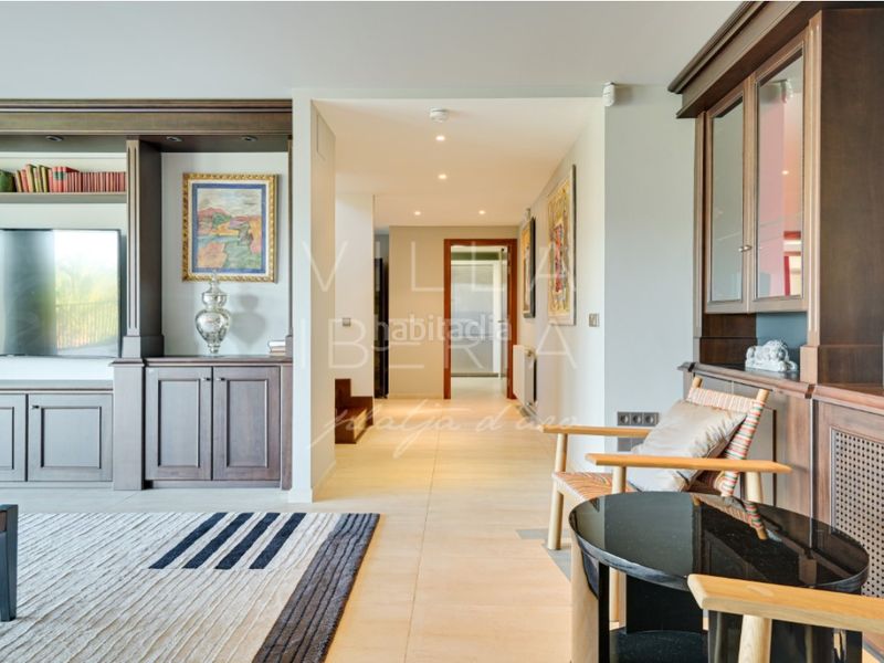 Foto af40519f-92bc-47e2-8a32-ac33ce34c30d. Casa en calle hubert burrus 407 villa exclusiva con pista de tenis en el golf de santa cristina daro en Santa Cristina d´Aro