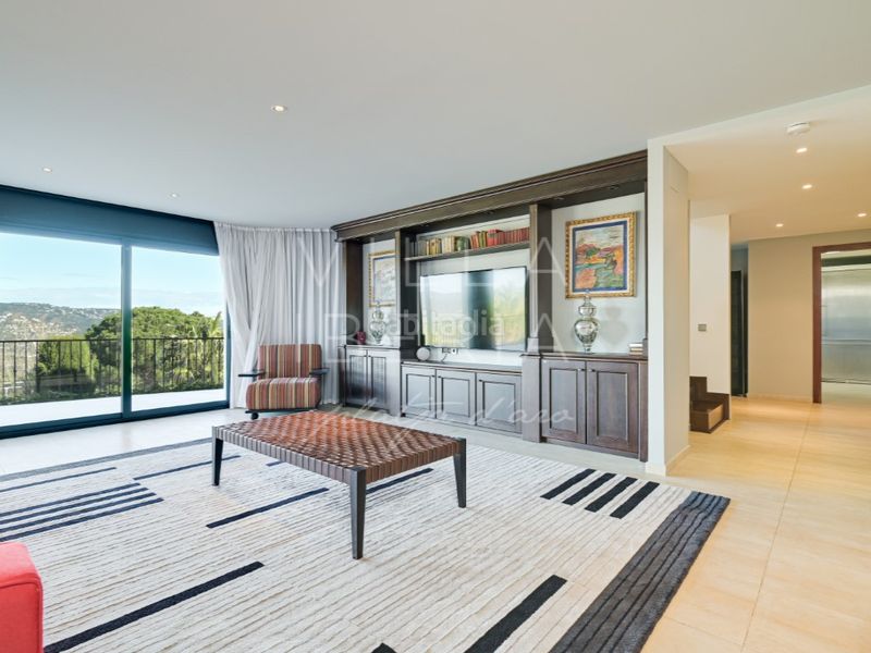 Foto e2678c2a-9039-403c-864e-c63130e507e2. Casa en calle hubert burrus 407 villa exclusiva con pista de tenis en el golf de santa cristina daro en Santa Cristina d´Aro