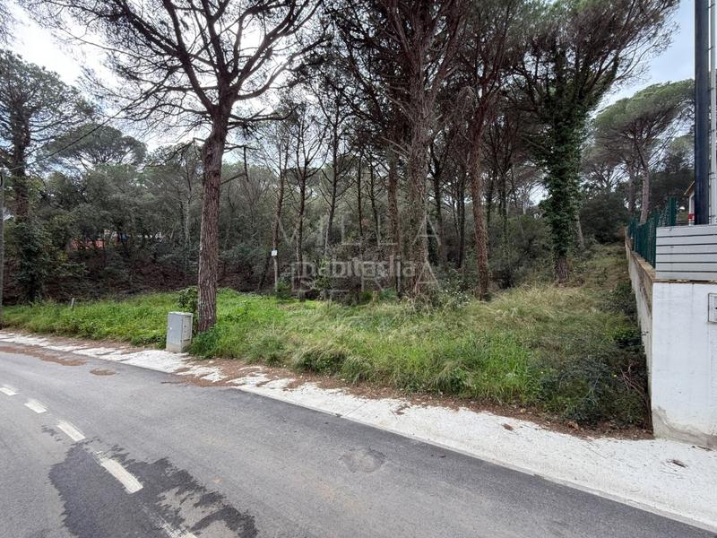 Foto 3683df0a-7a88-4346-9fbb-f4e23d581faf. Terreno residencial en avenida manxa 94 parcela edificable en mas pere en Calonge