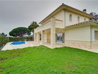 Casa a Calle pitxot 1. Elegante casa en torrebosca