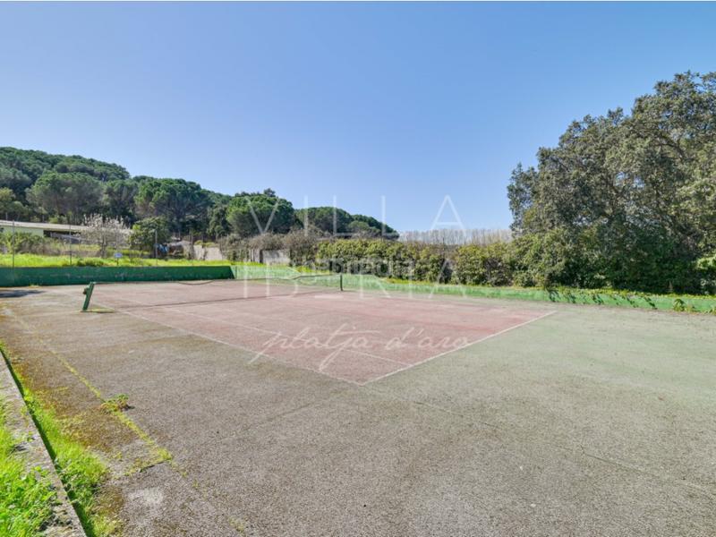 Foto b126e6ef-55b8-4283-bee2-867c39cbffa1. Maison dans barrio solius 28 dans Golf Costa Brava Santa Cristina d´Aro