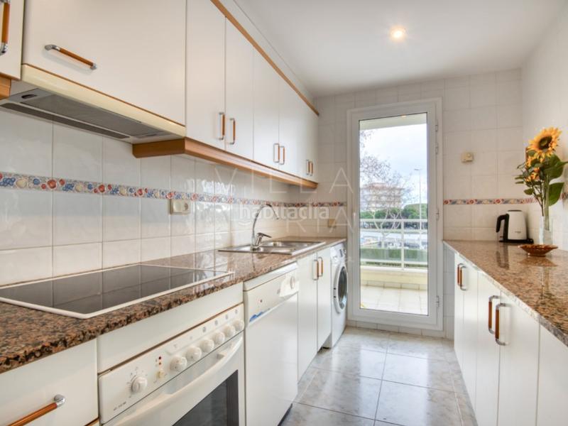 Foto 2ba8e4ac-96b0-4ac7-81ce-2b1e07185b4d. Apartament a carretera mar i llum 8 a Port d´Aro Platja d´Aro