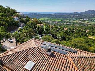 Casa en Calle de l'hortnsia 74. Panormica al mar, parcela amplia y orientacin sur