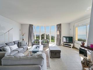 Casa a Calle romanya 103. Villa en cim daro con vistas espectaculares al mar