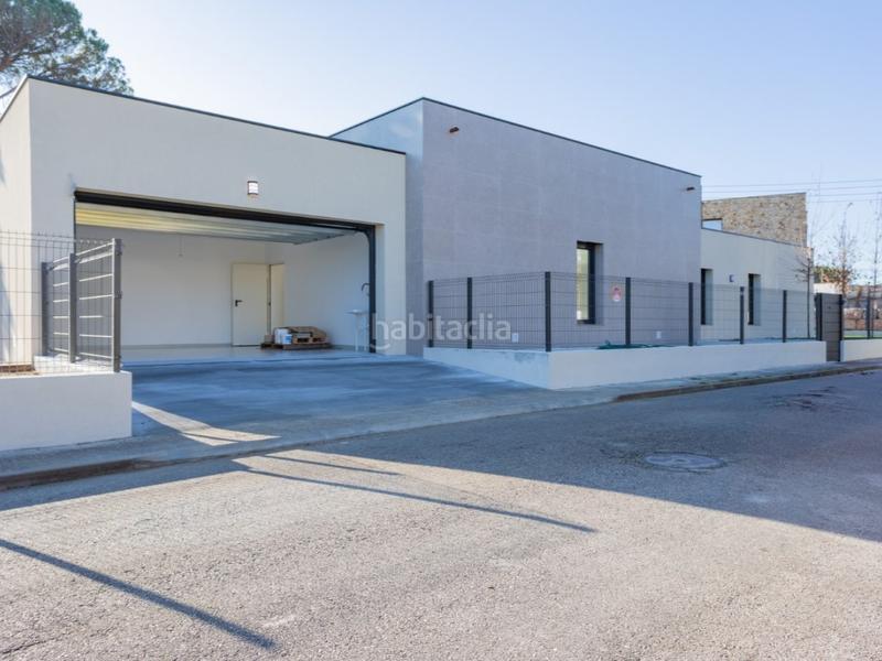 Foto 14cdeb69-aede-4b04-8a67-b9d78a93e57e. Casa a avenida espanya (ur mont-rei) 27 a Llagostera