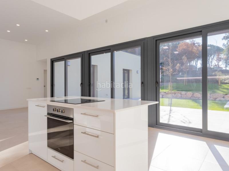 Foto 1b533fa8-1220-47fc-8e53-276281a2979a. Casa a avenida espanya (ur mont-rei) 27 a Llagostera