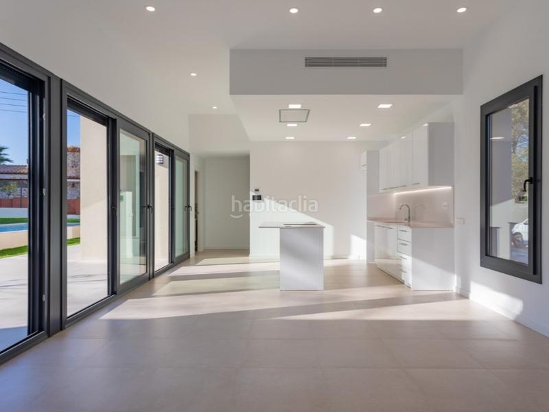 Foto 3367be5a-18d8-4e3b-ae75-c60781f65bf1. Casa a avenida espanya (ur mont-rei) 27 a Llagostera