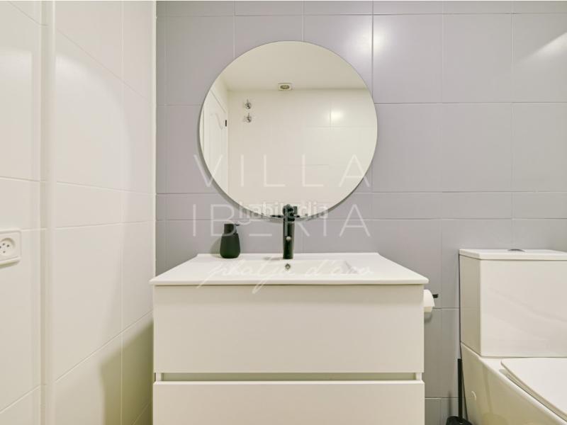 Foto 8dccf3a7-24b6-45c9-bc7c-89c505c55c50. Apartamento en calle mallorca 34 en exclusiva ático dúplex con terraza a 400 m del paseo marítimo en Palamós