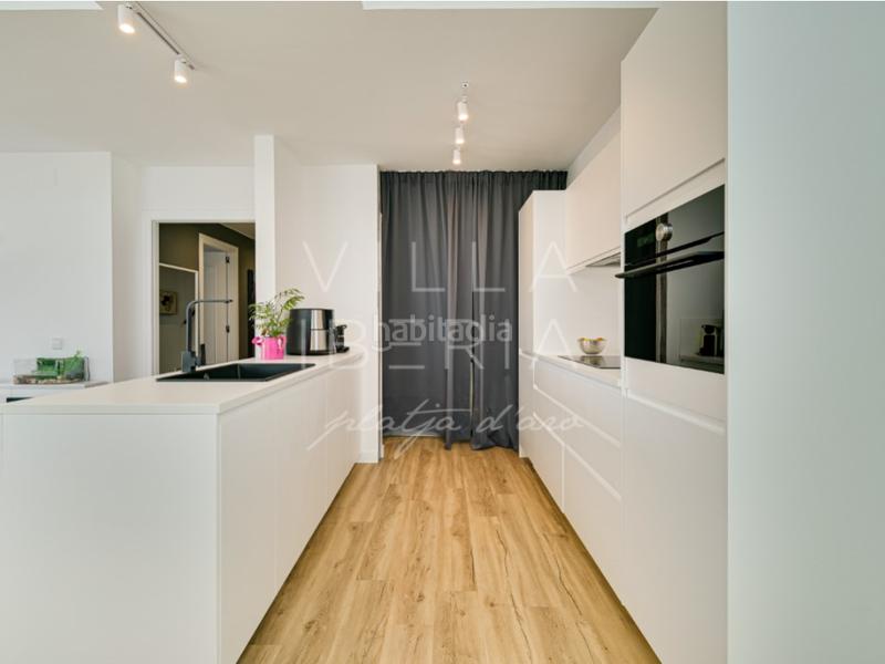 Foto d205f323-1619-493b-a83a-125d6697fd60. Apartamento en calle mallorca 34 en exclusiva ático dúplex con terraza a 400 m del paseo marítimo en Palamós