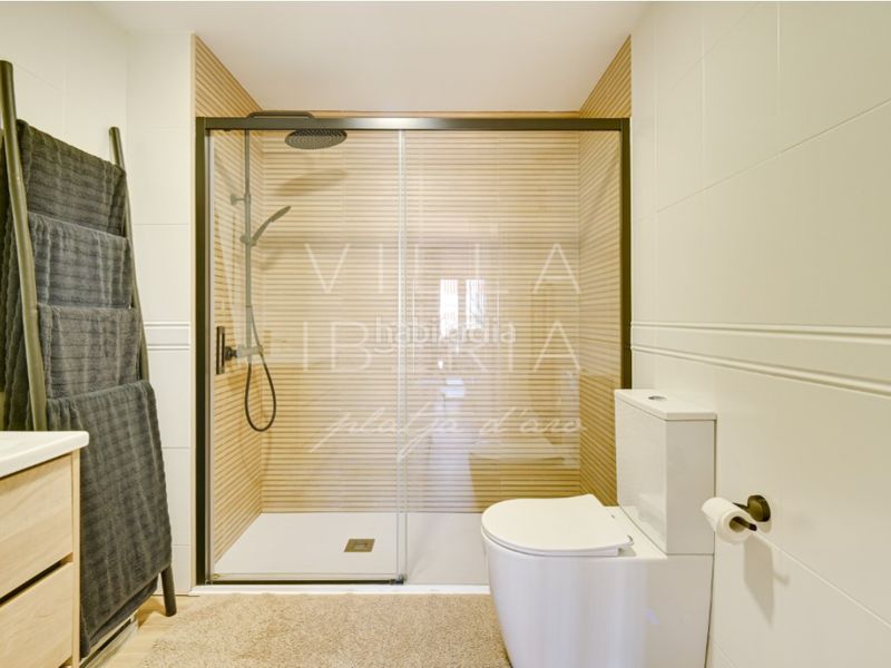 Foto e407d4a6-ea9d-48be-9ef8-54326047a618. Apartament amb calefacció aparcament a Avinguda Catalunya Palamós