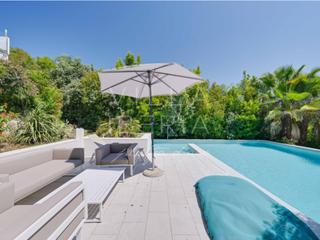 Casa en Calle maragda 16. Villa con encanto y gran jardín en treumal, zona residencial de