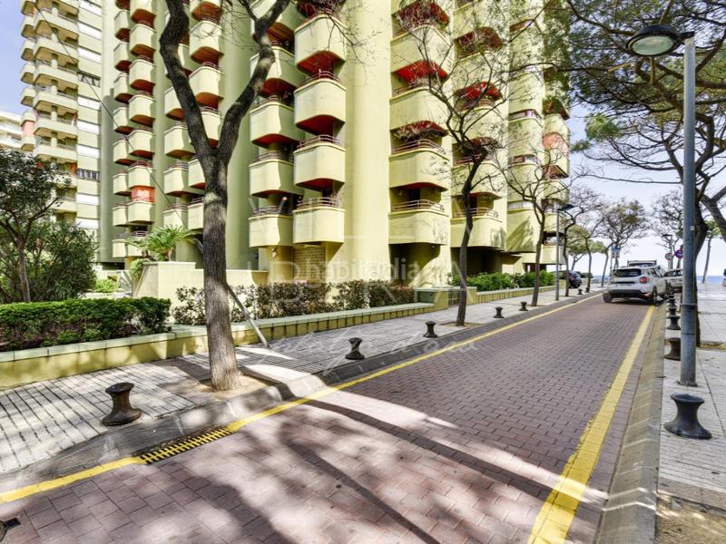 Foto 1bceaf99-dec3-4b4c-b4ee-3a397d7999e7. Apartamento en passeig maritim piso reformado en primera línea de mar playa central de platja daro en Platja d´Aro