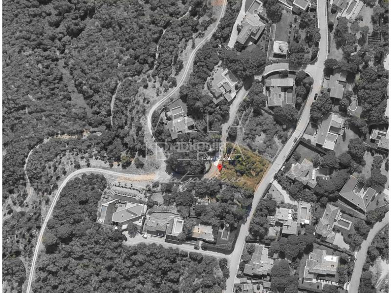 Foto 372e554a-9c62-4a6e-b415-9477a3beb2c3. Terrain résidentiel dans calle farigola 5 dans Urbanitzacions Platja d´Aro