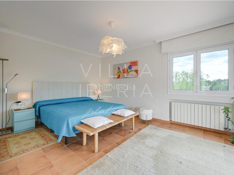 Foto 4938e9a8-3a0b-441a-956d-05ebaa356d57. Casa en calle tordera chalet en ubicación excelente, con piscina y vistas abiertas en Calonge