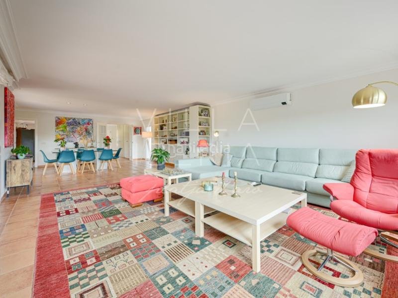 Foto 4b5fc5c5-7122-4bd9-89ba-a31ca22a81fc. Casa en calle tordera chalet en ubicación excelente, con piscina y vistas abiertas en Calonge