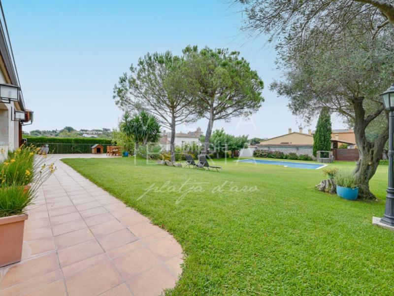 Foto 81750839-0374-4e59-8c2c-8ad617bcae04. Casa en calle tordera chalet en ubicación excelente, con piscina y vistas abiertas en Calonge