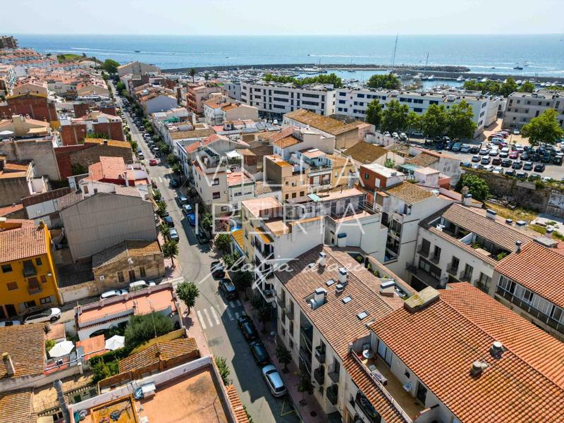 Foto a54f365c-d2aa-4d48-8d33-429ae2465c1a. Apartament a calle ample 6 a Centre Palamós