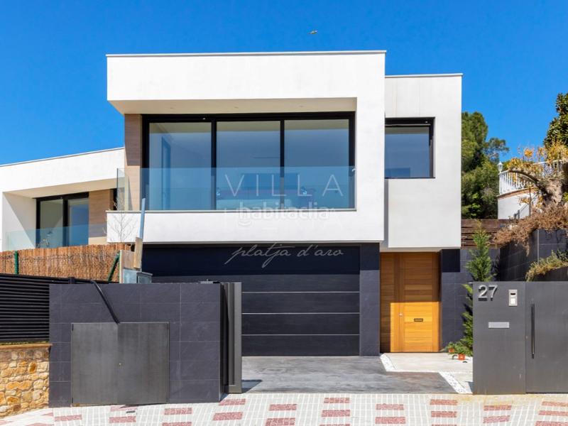 Foto 7e8ddec2-98ca-4aea-9320-c25e5379a05e. Casa en calle vicenç bou 27 moderna villa céntrica en platja daro de reciente construcción en Platja d´Aro