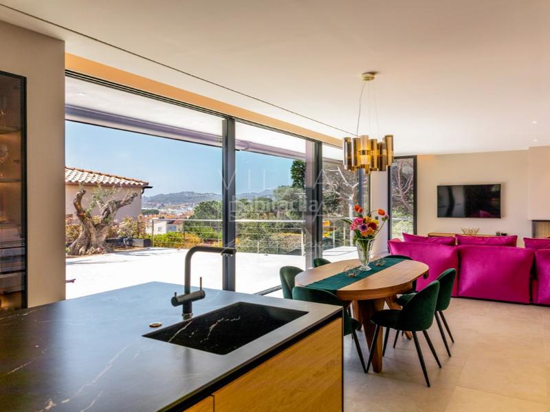 Foto d0834ed1-c339-41cb-829b-fe47738c79ce. Casa en calle vicenç bou 27 moderna villa céntrica en platja daro de reciente construcción en Platja d´Aro