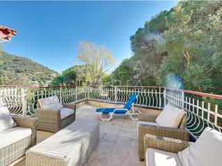 Casa a Urbanizacion rosamar 121. Chalet con gran potencial cerca del mar en rosamar