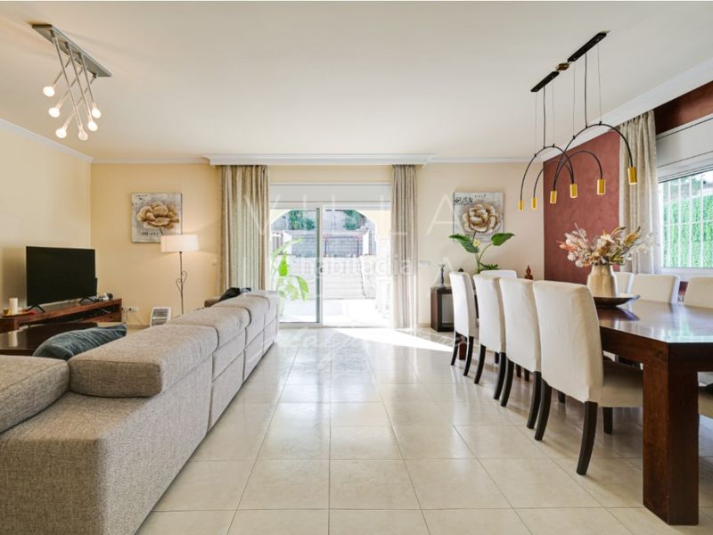 Foto 37f51e4e-8138-431c-85b5-e794f1ebc401. Casa en paseo ametista 27 confortable villa con piscina y licencia turística en Platja d´Aro