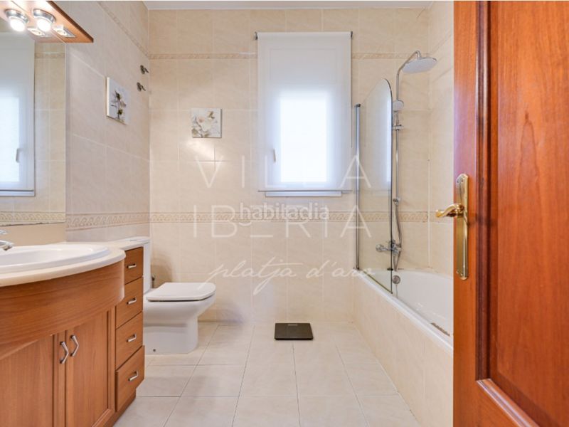 Foto 9d52a73a-1067-43b2-a30b-683b7826e9df. Casa en paseo ametista 27 confortable villa con piscina y licencia turística en Platja d´Aro