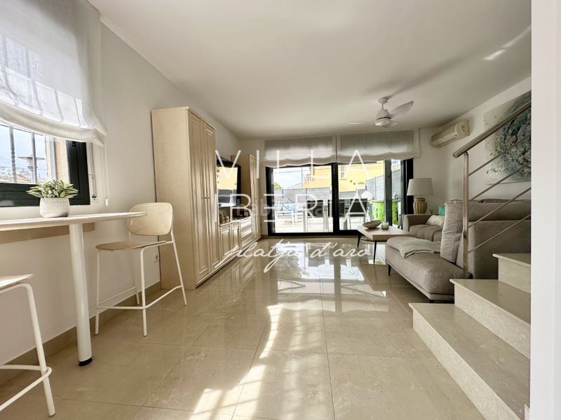 Foto a7e19c44-5934-4512-a5a0-b0627d91dbf0. Casa adossada amb aparcament a Fenals Platja d´Aro