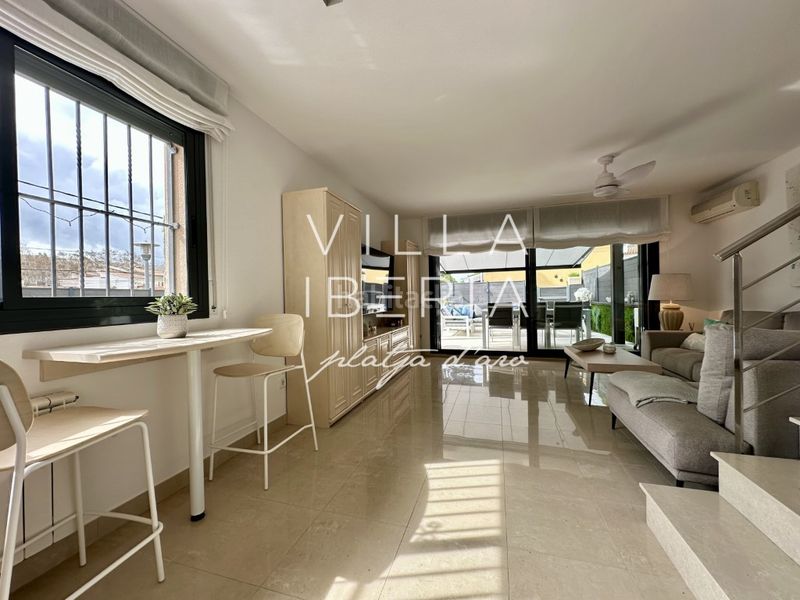 Foto efdec643-29ac-4069-b234-e482bd48684f. Casa adossada amb aparcament a Fenals Platja d´Aro