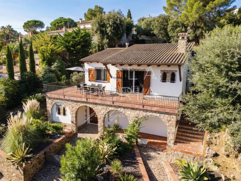 Foto 27945928-e7a7-45a7-b530-d64e61cb98e0. Casa a calle oliveres 7 a Urbanitzacions Platja d´Aro