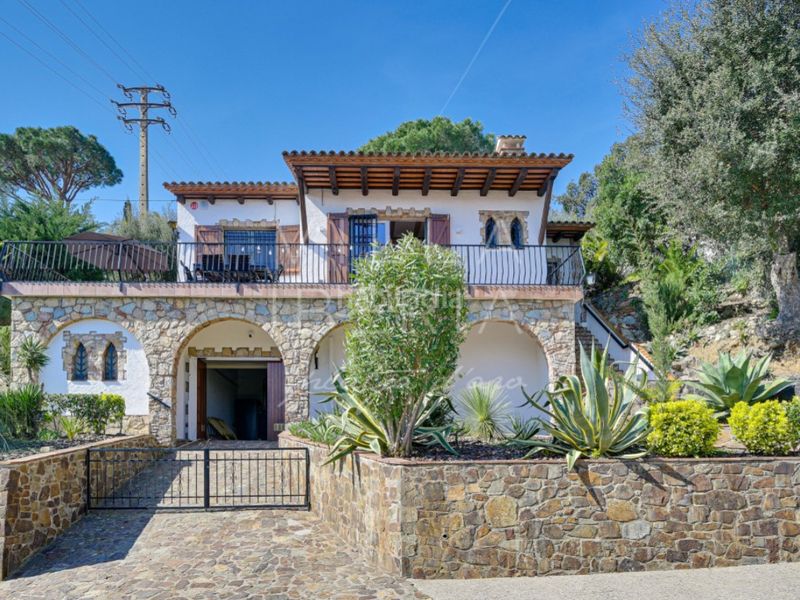 Foto 45c0cc5f-6647-42fc-aa6c-baf9f5cb9d30. Casa a calle oliveres 7 a Urbanitzacions Platja d´Aro