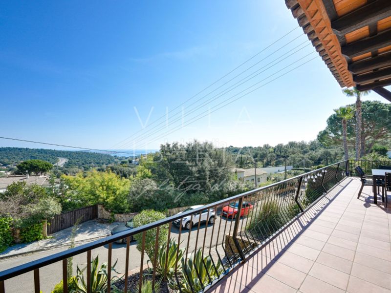 Foto b344f3ad-b8d8-49af-ac94-9ae3e963a234. Casa a calle oliveres 7 a Urbanitzacions Platja d´Aro