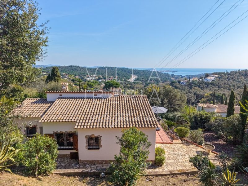 Foto f3640c9a-60d0-4f5c-be23-cb79ff152f16. Casa a calle oliveres 7 a Urbanitzacions Platja d´Aro