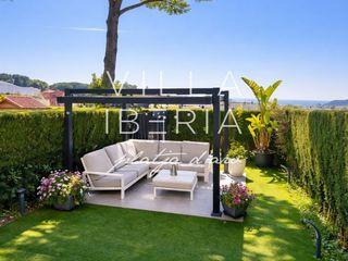 Piccolo appartamento in Calle puig del moli 1. Apartamento de planta baja con encanto y estilo en sagaró