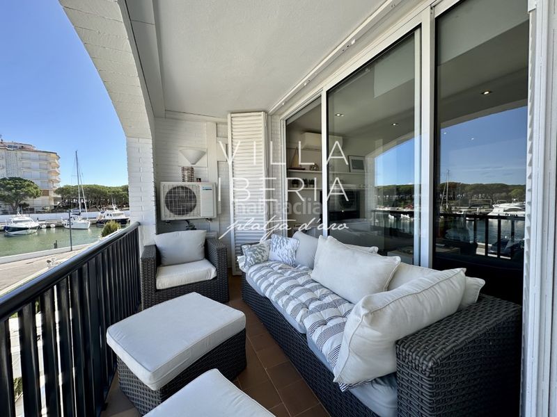 Foto b5056bb5-bba3-43f7-84f8-aa8749bc07f1. Casa en calle punta prima 7 elegante casa adosada en primera linea de la marina de port daro en Platja d´Aro