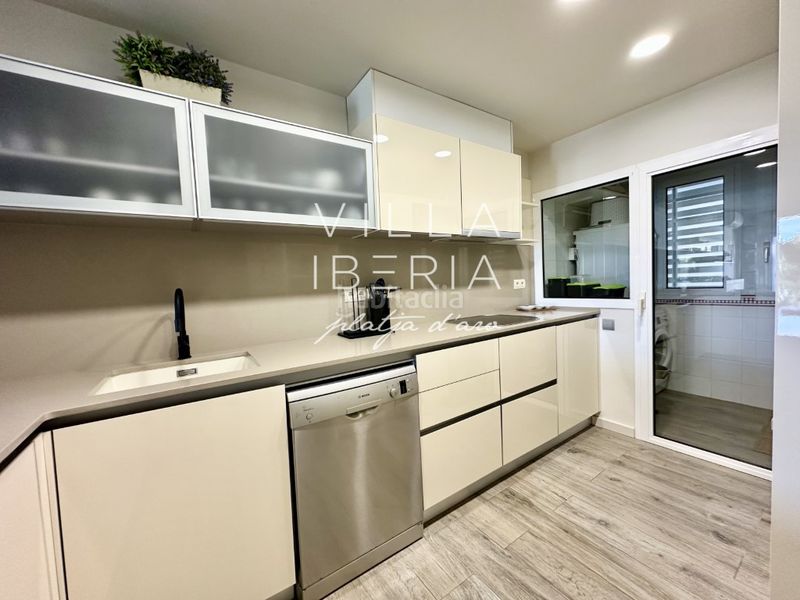 Foto c302bbf7-0584-4389-a279-3dd0c88961b9. Casa en calle punta prima 7 elegante casa adosada en primera linea de la marina de port daro en Platja d´Aro