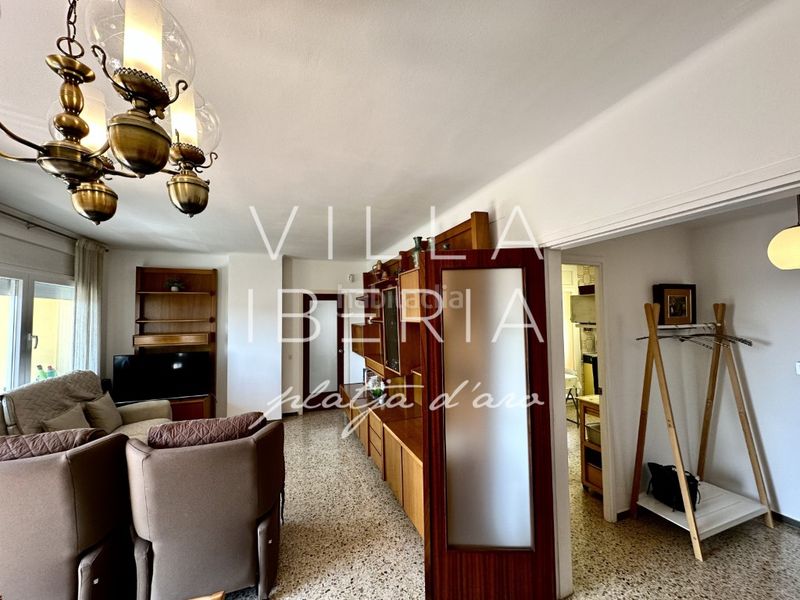 Foto 4522caff-3bff-428e-920d-45d069a48ce7. Apartamento en calle enric morera 16 espacioso apartamento con mucha luz en excelente ubicación en Platja d´Aro