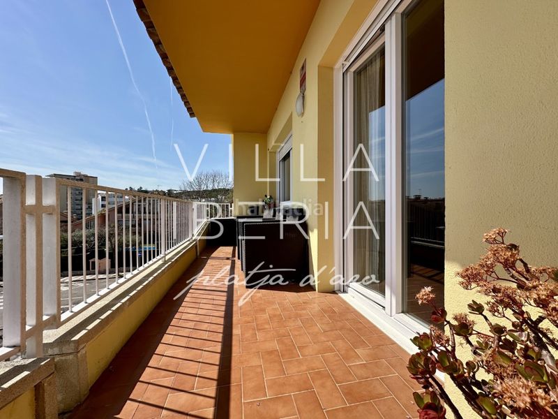Foto 5150c391-6cfc-4422-bb69-c6ee963a3928. Apartamento en calle enric morera 16 espacioso apartamento con mucha luz en excelente ubicación en Platja d´Aro