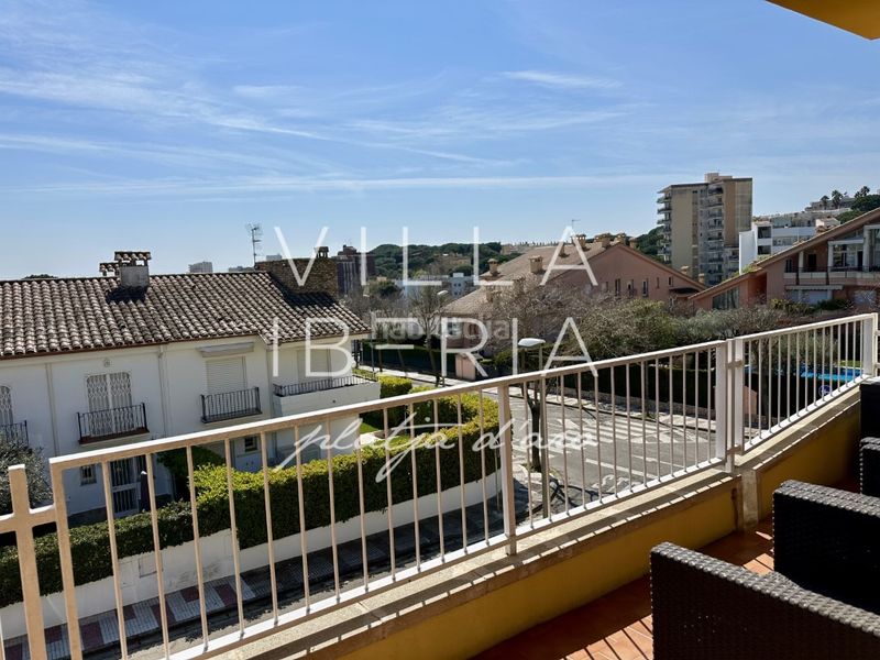 Foto 5af6d9db-33d7-4a15-a236-20e4feadf170. Apartamento en calle enric morera 16 espacioso apartamento con mucha luz en excelente ubicación en Platja d´Aro