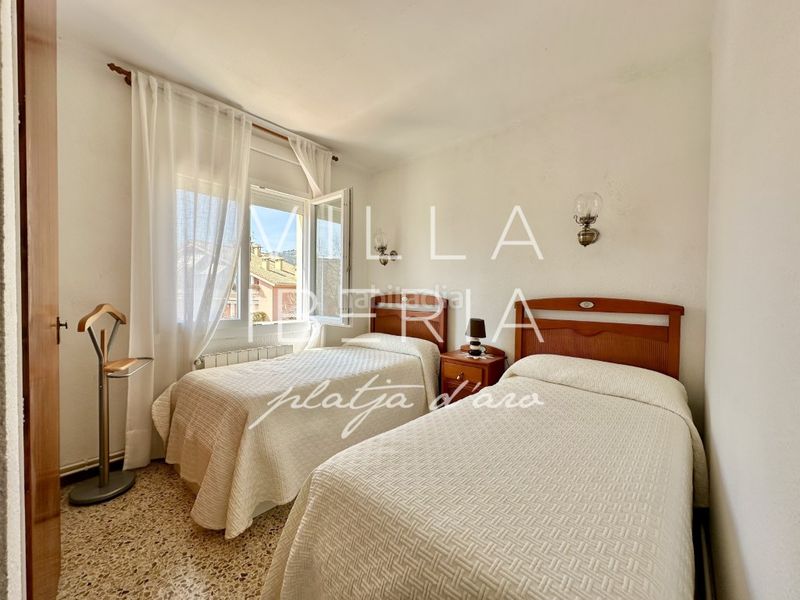Foto 8a24cef9-aa92-46e4-9e28-087c0bd48ffc. Apartamento en calle enric morera 16 espacioso apartamento con mucha luz en excelente ubicación en Platja d´Aro