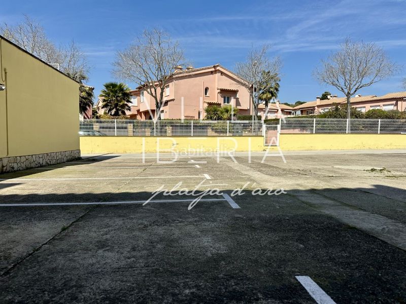 Foto d566d6e5-80e1-4dee-bb8e-7db5a1f3ddc9. Apartamento en calle enric morera 16 espacioso apartamento con mucha luz en excelente ubicación en Platja d´Aro