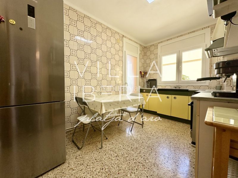 Foto e42cca87-b731-4774-a709-d7a6041cbcf5. Apartamento en calle enric morera 16 espacioso apartamento con mucha luz en excelente ubicación en Platja d´Aro