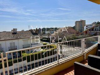 Apartamento en Calle enric morera 16. Espacioso apartamento con mucha luz en excelente ubicaci�n