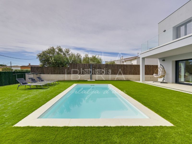 Foto 2316719a-e03b-42d1-b1f5-a44ec7ce3cc6. Casa a calle tordera 3 a Cabanyes-Mas Ambrós-Mas Pallí Calonge