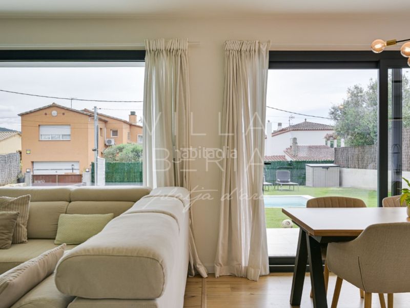 Foto 8dd901c1-a882-4580-a76e-ad6f2258e662. Casa a calle tordera 3 a Cabanyes-Mas Ambrós-Mas Pallí Calonge
