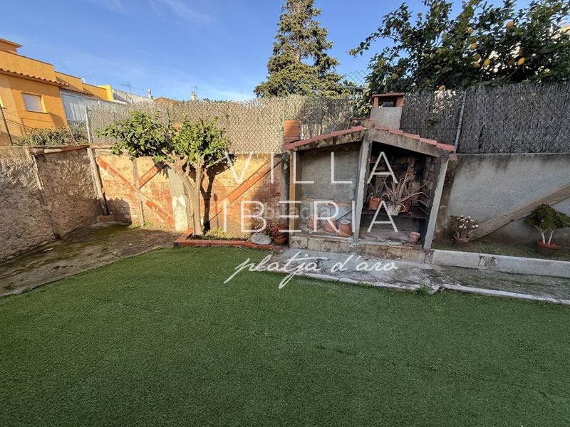 Foto a1344912-6d30-416d-ae4d-05bbcffde4d9. Casa en carretera girona 123 encantadora casa de pueblo con jardín soleado en ubicación central en Sant Feliu de Guíxols