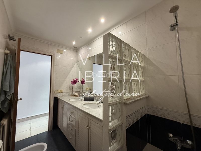 Foto a7a7248e-e4fe-49da-8362-04d9e97c4495. Casa en carretera girona 123 encantadora casa de pueblo con jardín soleado en ubicación central en Sant Feliu de Guíxols