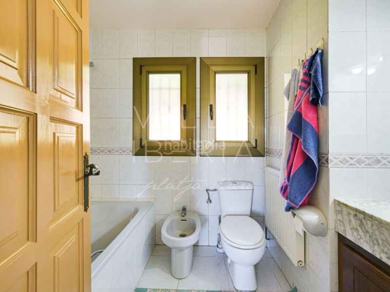 Foto 9a97321d-5e42-4563-8091-41e381981063. Casa a calle siena 1 a Cabanyes-Mas Ambrós-Mas Pallí Calonge