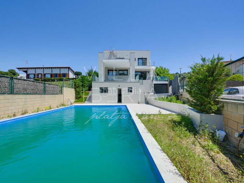 Foto 354f63f8-9c33-4348-8f40-2b0e39a3e003. Casa a calle codolar d'en gotes (des) 1 a La Fosca - Cala Margarida Palamós