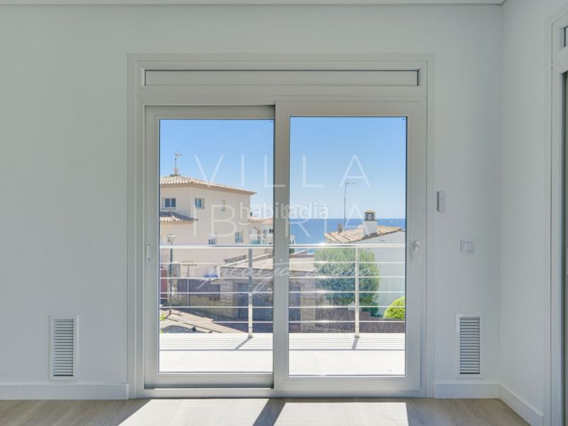 Foto 421c1a3a-6255-4752-a4f0-289b1067db5f. Casa a calle codolar d'en gotes (des) 1 a La Fosca - Cala Margarida Palamós