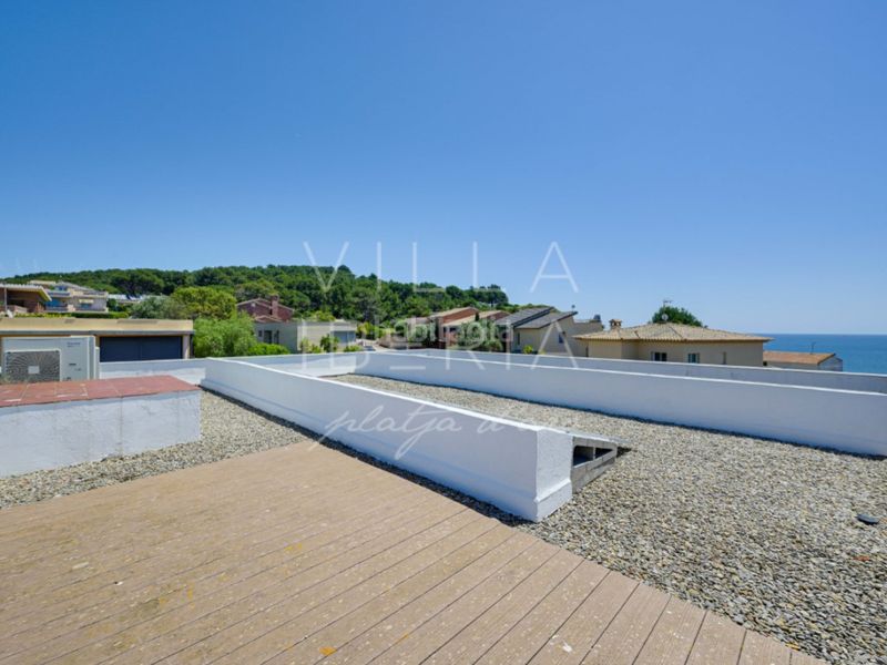 Foto eeb80a7f-3f6a-44c6-9aa4-ba2037241f3e. Casa a calle codolar d'en gotes (des) 1 a La Fosca - Cala Margarida Palamós